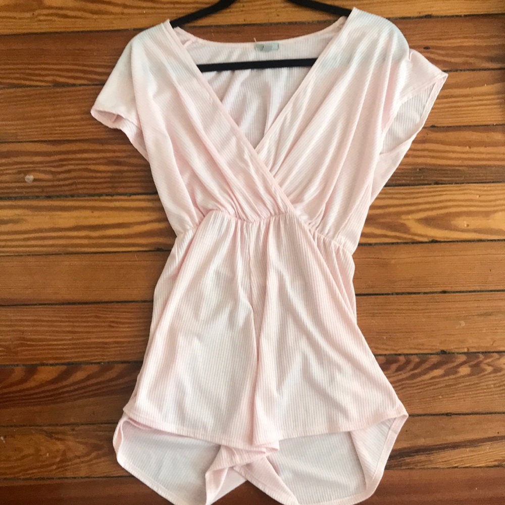 Light pink short sleeved ribbed romper